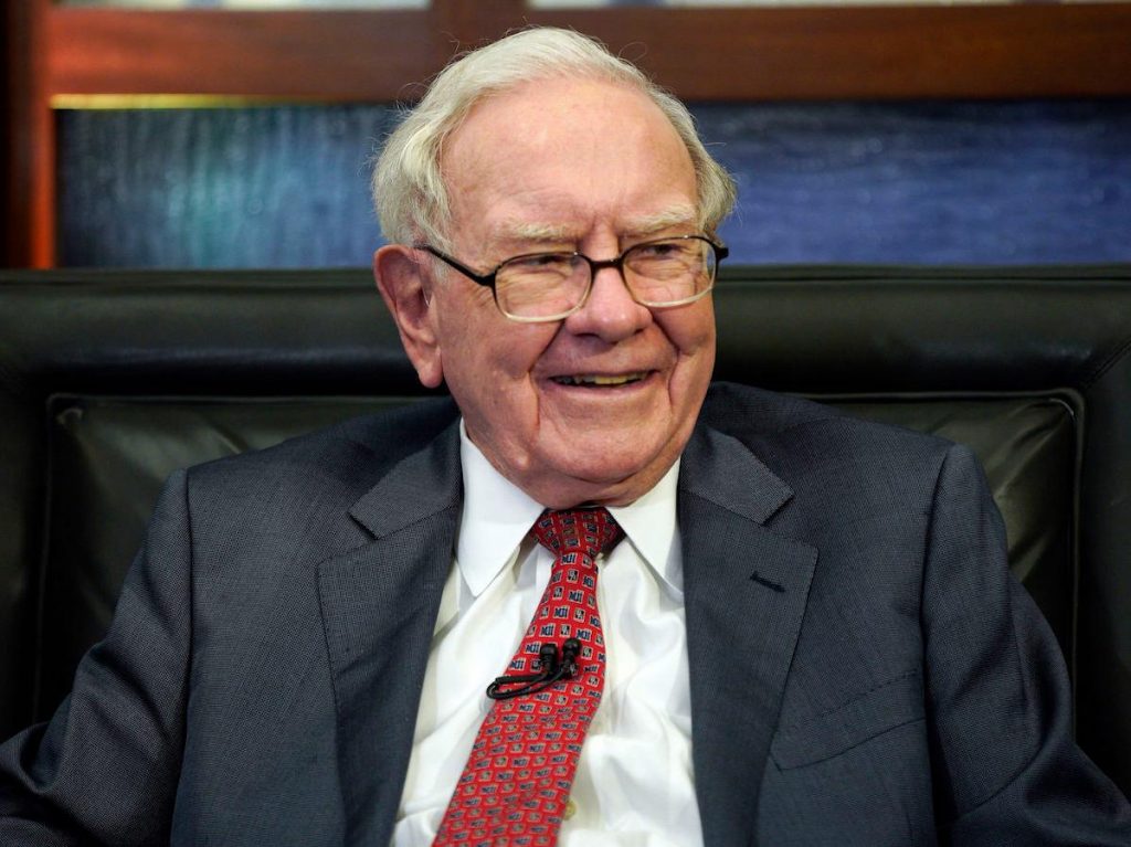 zz1. Warren Buffet (Net Worth: $85.6 billion)